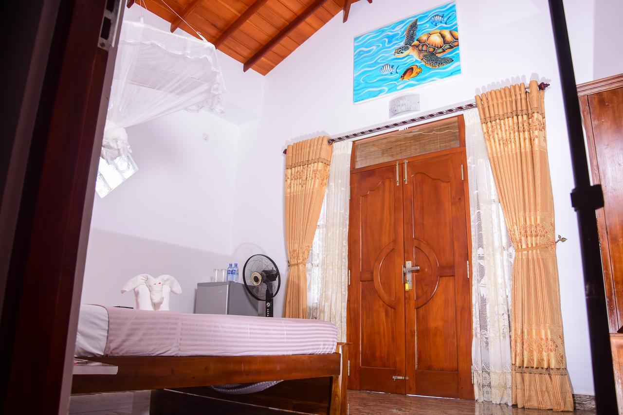 Channa Villa & Tours Bentota Eksteriør bilde